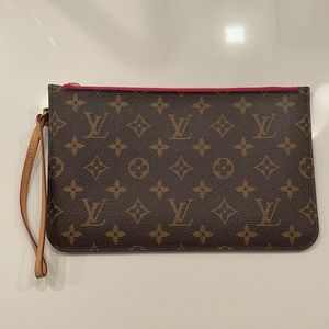 Louis Vuitton Neverfull Wristlet